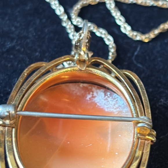 Gorgeous Victorian 12KGF shell Cameo pendant or brooch on a 14kGF 24” chain - Picture 3 of 8